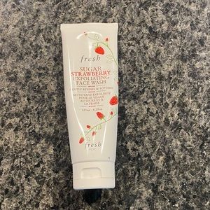 Fresh Strawberry Exfoliating Face Wash Sephora